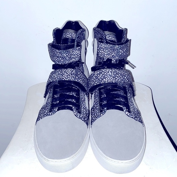 Android Homme Vtg Early 2010s rare 1/1 Men’s Hightop Gray Suede Strapped UNI - Picture 2 of 8